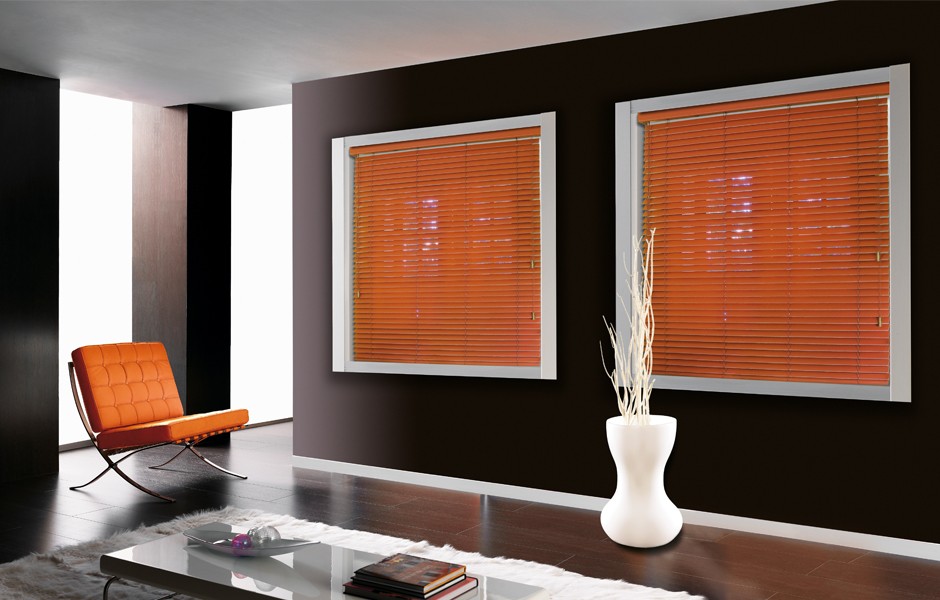 LLOMBAY LEATHER VENETIAN BLIND